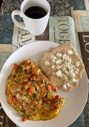 Una foto de Desayuno nutritivo: Omelette de vegetales