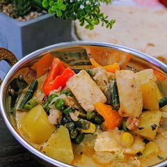 A picture of Navratan Korma (no onion no garlic).