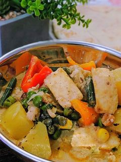 A picture of Navratan Korma (no onion no garlic).