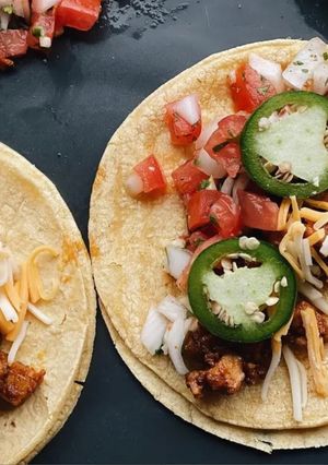 A picture of Crispy Tofu Tacos with Pico de Gallo.