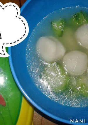 Foto resep Sup oyong bakso ikan (menu balita)