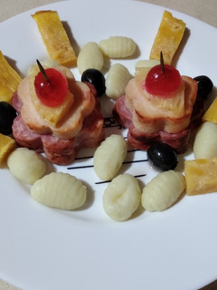 Una foto de Brochetas de aperitivos con ñoquis
