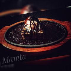 Hot Sizzling Biscuit Brownie with Vanilla Ice cream (quick easy) A picture of Hot Sizzling Biscuit Brownie with Vanilla Ice cream (quick easy).