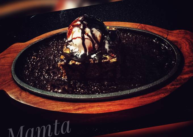 Hot Sizzling Biscuit Brownie with Vanilla Ice cream (quick easy)