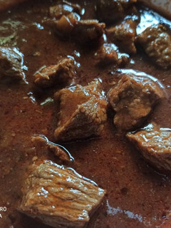 Una foto de Carne en salsa