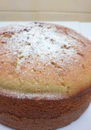 A picture of Easy Yoghurt Cake.