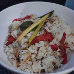 A picture of Nasi liwet Ricecooker.