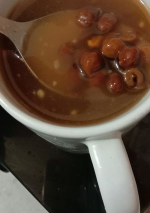 A picture of Hot and sour Soup with black chana.