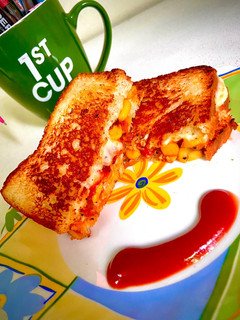 चीज़ कॉर्न सैंडविच(cheese corn sandwich recipe in hindi) रेसिपी मुख्य फोटो