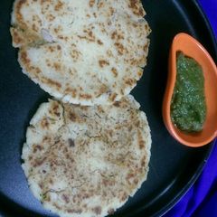 A picture of Suji Aloo paratha.