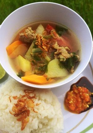 Foto resep Sop daging sapi (kuah sop iga super gampang modal iris cemplung)