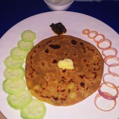 A picture of Aloo paratha.