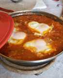 Tajine de carne picada "Kefta" y huevos