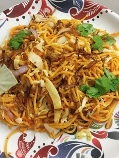 பர்மீஸ் அத்தோ (மியான்மர் புட்) (Aththo recipe in tamil) செய்முறை முக்கிய புகைப்படம்