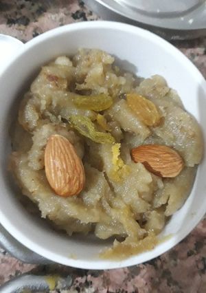 A picture of Gur Atta Halwa.