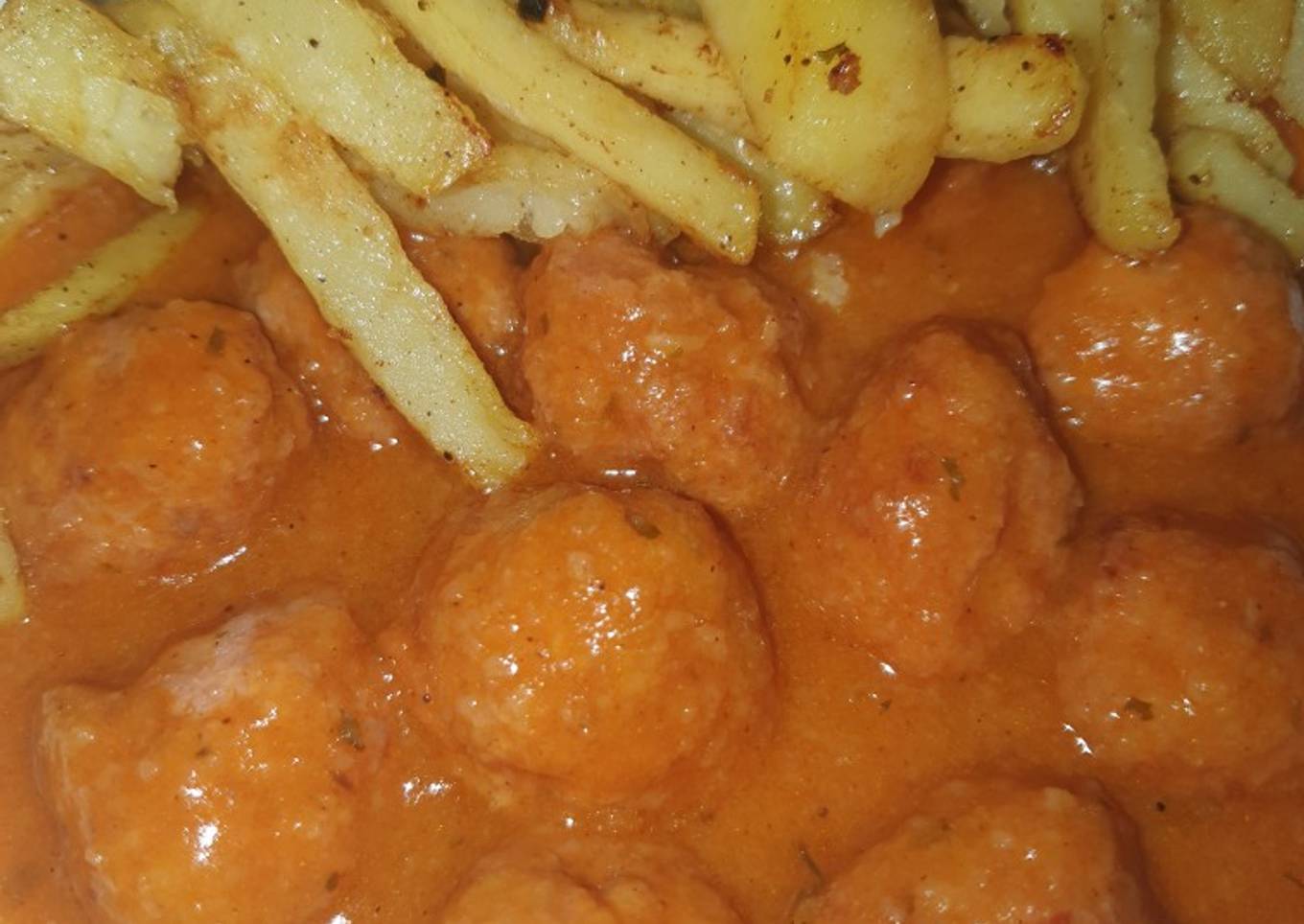 Albóndigas en salsa