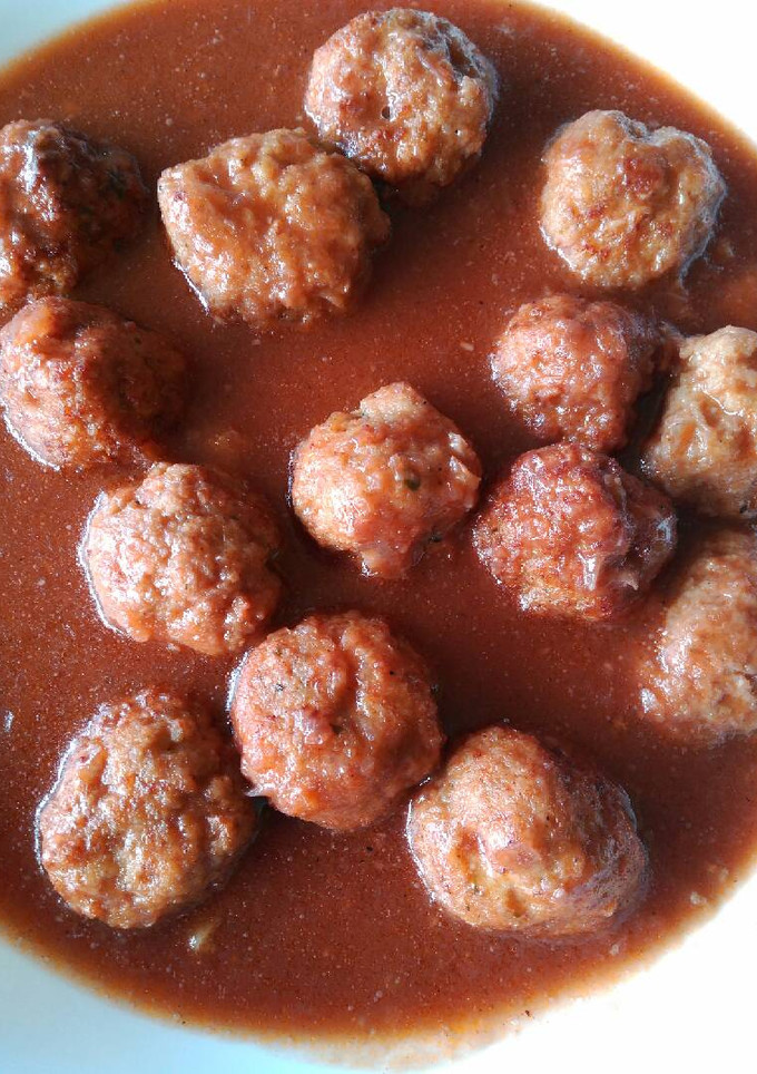 Una foto de Albondigas en salsa de vino