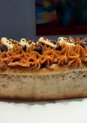 Una foto de Budín banana y dulce de leche