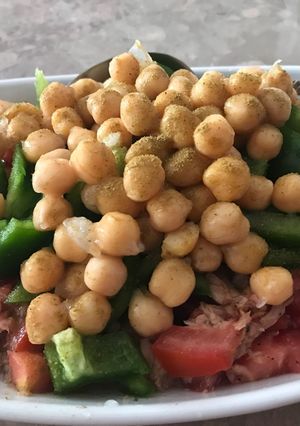 صورة لوصفة سلطة التونه والبليله