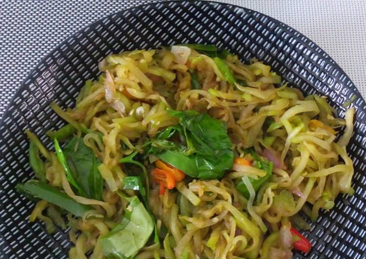 Cara Gampang Membuat Oseng Labu Siam Daun Melinjo😘, Lezat