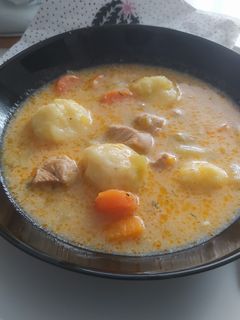 Nyírségi kapros zöldbableves krumpligombóccal recept fotója