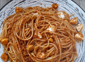 Una foto de Fideos con pan rallado