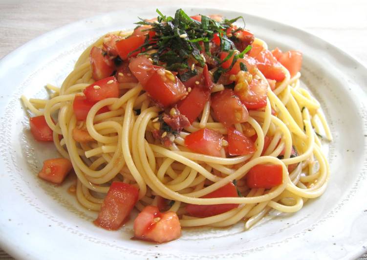 Recipe of Award-winning &#39;Umeboshi&#39;, Tomato &amp; Shiso Spaghetti