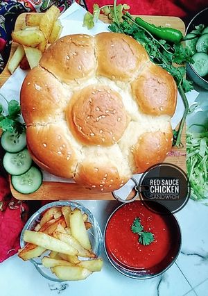 A picture of Red sauce chicken sandwich 🥪 😋.