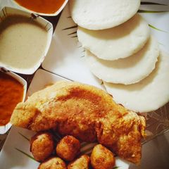 A picture of Thatte Idli(plate idli).