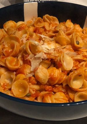 Une photo de Orecchiette au thon et sauce tomate