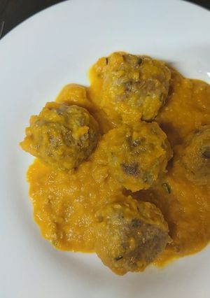 O poză a rețetei Chifteluțe în sos de morcov!!!.