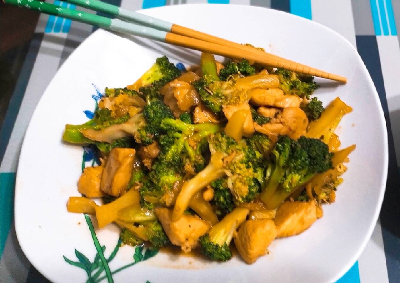 Salted broccoli with pelo