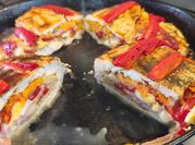 Una foto de pollo al roquefort