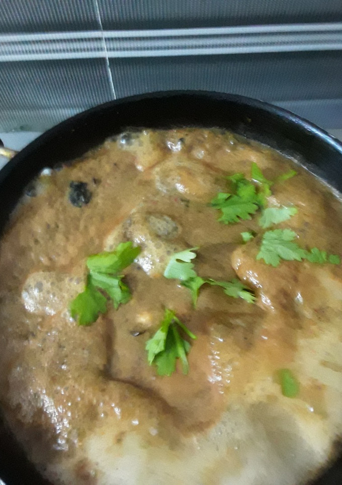 ஐந்து நிமிடத்தில் முடக்கத்தான் ரசம் (mudakkathan rasam recipe in tamil) செய்முறை முக்கிய புகைப்படம்