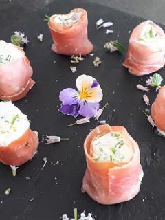Une photo de Makis  jambon de Bayonne au chèvre frais