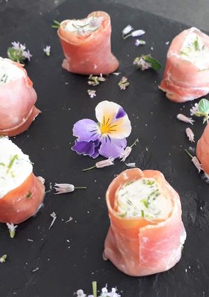 Une photo de Makis  jambon de Bayonne au chèvre frais