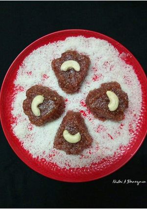 A picture of Beetroot sago halwa.