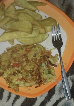 A picture of Sweet potato chips with cabbage omellet and kunun gyada.