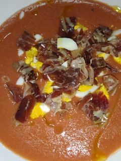 Una foto de Salmorejo sin pan en Mambo