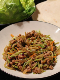 A picture of Thai Pork Lettuce Wraps or Burritos.