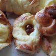 Facturas de pastelera y dulce de leche