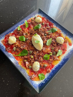 Una foto de Carpaccio de higos con quesos y virutas de jamón 😜😜😜