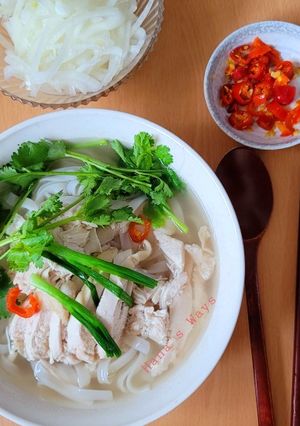 Foto resep PHỞ GÀ (VIETNAMESE CHICKEN RICE NOODLE SOUP)