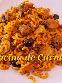 Una foto de Fideos de aprovechamiento con albóndiguillas