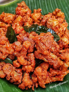 கோபி மஞ்சூரியன் (Gobi manchoorian recipe in tamil) செய்முறை முக்கிய புகைப்படம்