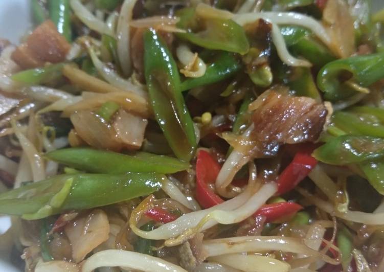 Cara mudah meracik Oseng toge ikan asin yang simpel