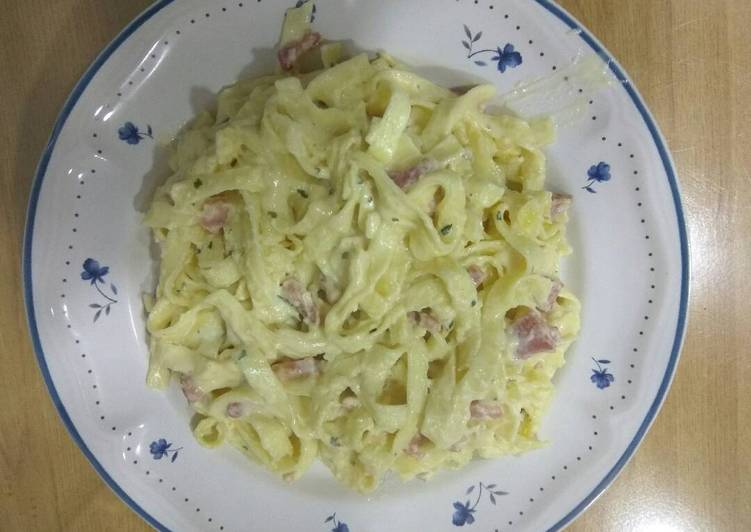 Tallarines carbonara