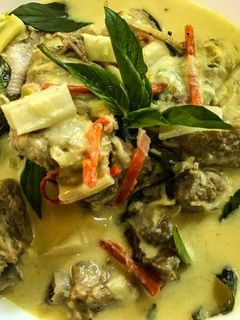 รูปของ แกงเขียวหวานซี่โครงหมูยอดมะพร้าว