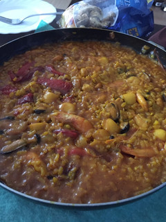 Una foto de Paella de marisco