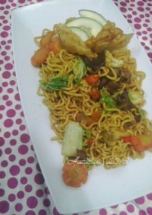 Foto resep Mie goreng Hot Melotot A'la Hesti